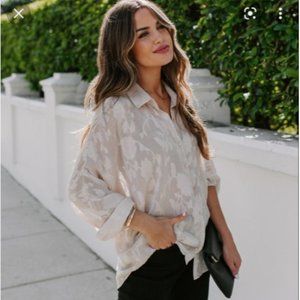 LoveStitch Collared La Vie Continue Button Down Blouse